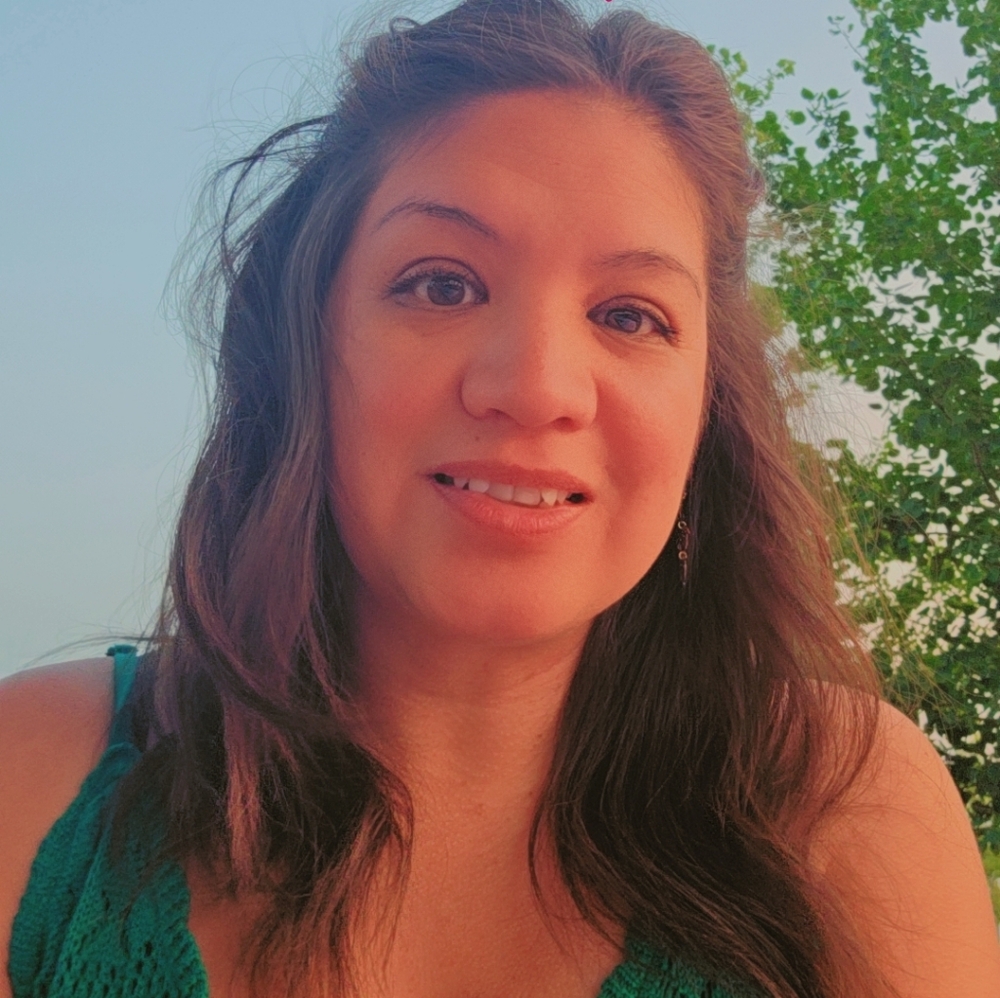 Meet your Posher, Claudia